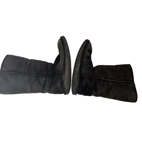 UGG Australia Classic Mid Calf Tall Black Sheepskin Boots 5815- Size 7 Preowned - Picture 6 of 8